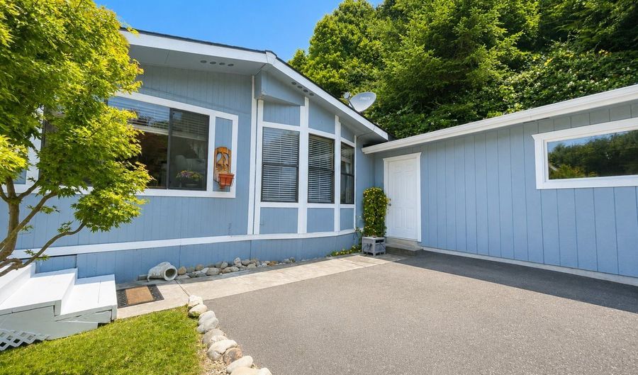 16219 LOWER HARBOR Rd #16, Brookings, OR 97415 - 2 Beds, 2 Bath