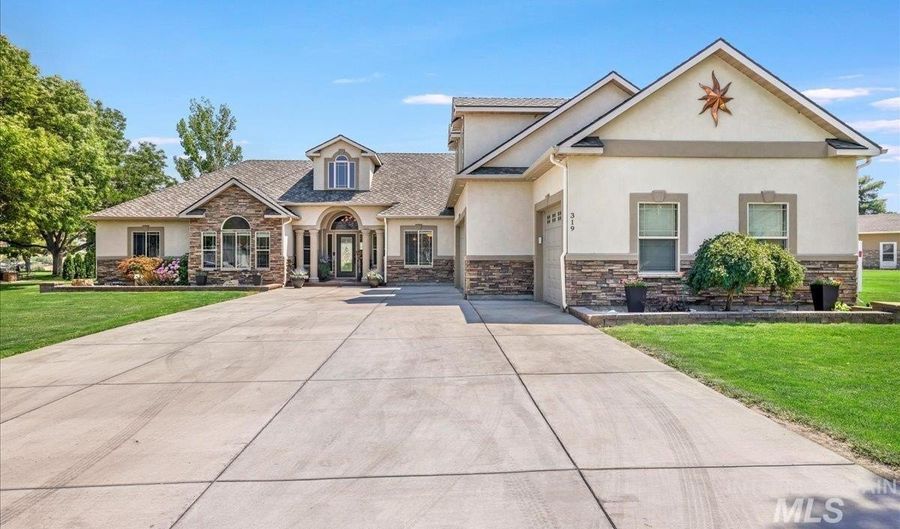 319 Clear Lake Ln, Buhl, ID 83316 - 4 Beds, 4 Bath