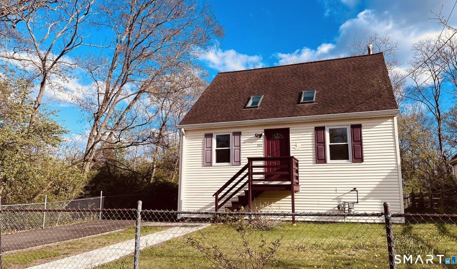 311 Alba Ave, Bridgeport, CT 06606 - 3 Beds, 2 Bath