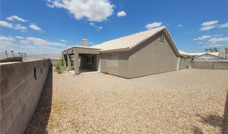 2986 Ladera Dr, Bullhead City, AZ 86429 - 3 Beds, 2 Bath
