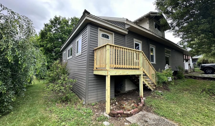 200 Caroline Ave, Altoona, PA 16602 - 3 Beds, 2 Bath