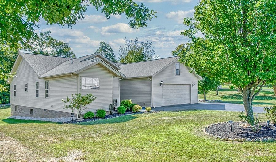 177 Prosperity Dr, Baxter, TN 38544 - 3 Beds, 2 Bath