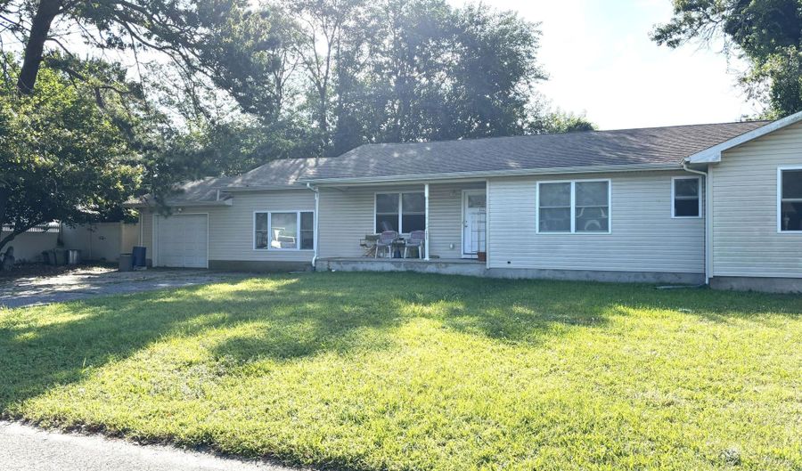 1025 Seaman Ave, Beachwood, NJ 08722 - 3 Beds, 2 Bath