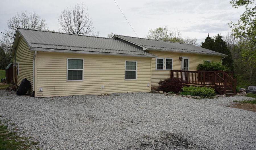 54 Maddox Ln, Bedford, IN 47421 - 3 Beds, 2 Bath