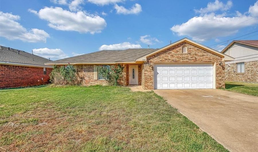 1809 Comet St, Altus, OK 73521 - 3 Beds, 2 Bath