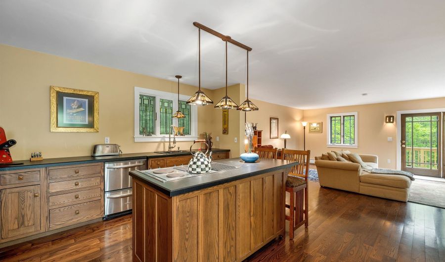 201 Glen Ledge Rd, Bartlett, NH 03812 - 4 Beds, 3 Bath