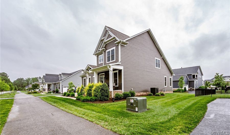 720 Chapman St, Ashland, VA 23005 - 3 Beds, 3 Bath