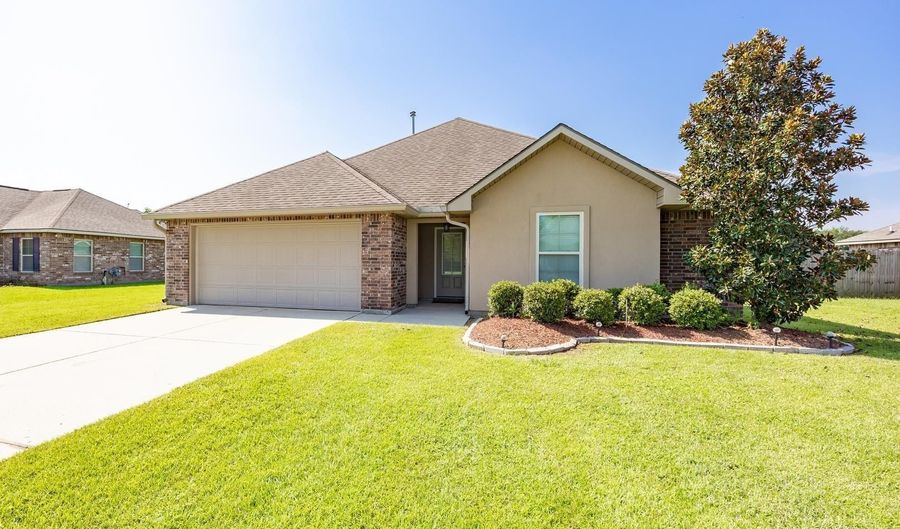 4316 Sugar Hollow Ln, Addis, LA 70710 - 3 Beds, 2 Bath