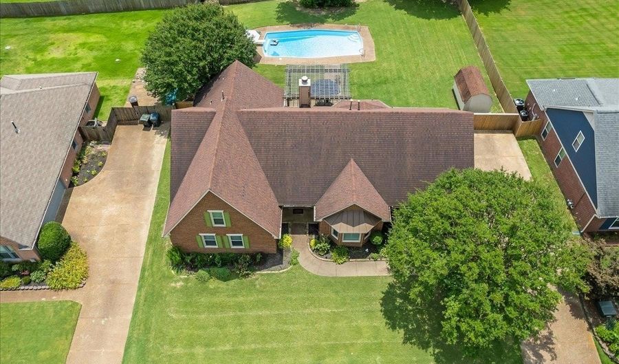 8945 PEMBROKE ELLIS, Bartlett, TN 38133 - 4 Beds, 3 Bath
