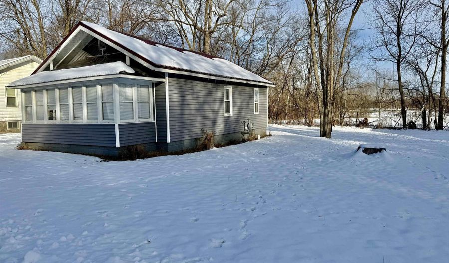 1028 Euclid, Alma, MI 48801 - 2 Beds, 1 Bath