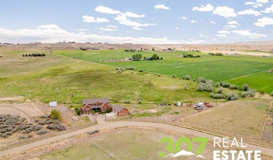 67 Panorama Ln, Cody, WY 82414 - 5 Beds, 3 Bath