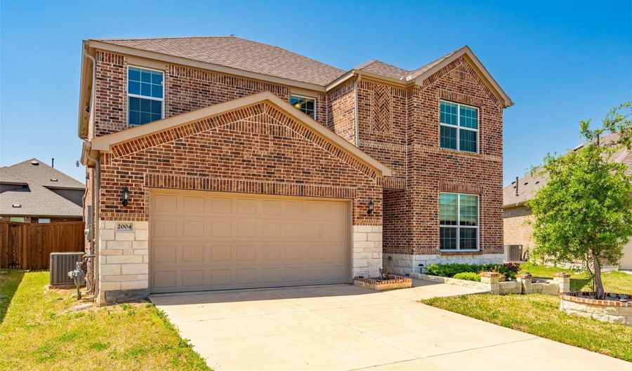 2004 Robert St, Anna, TX 75409 - 5 Beds, 3 Bath