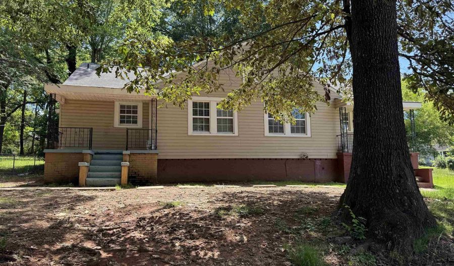319 LAPSLEY Ave, Anniston, AL 36207 - 4 Beds, 2 Bath
