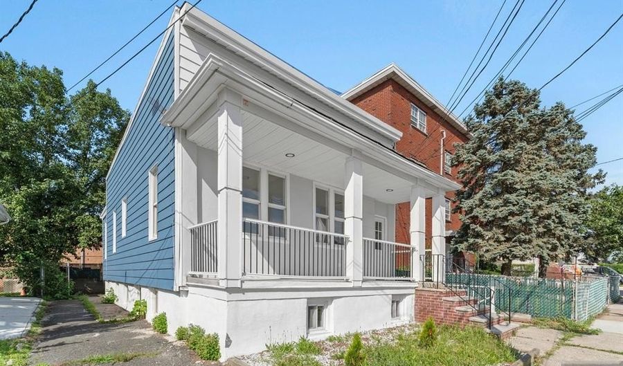 19 Sanford Ave, Belleville, NJ 07109 - 2 Beds, 2 Bath