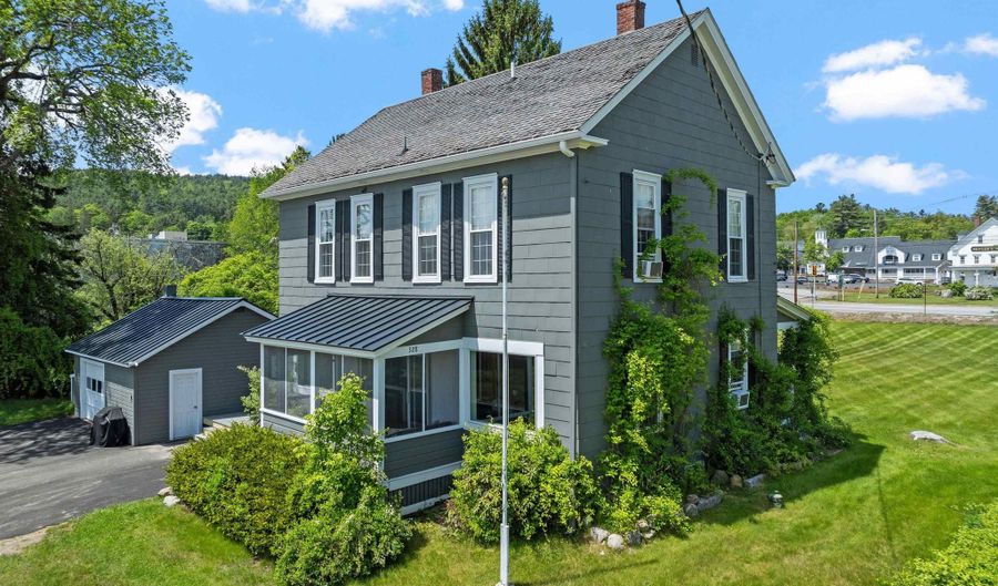 10 Wharf Rd, Center Harbor, NH 03226 - 5 Beds, 3 Bath