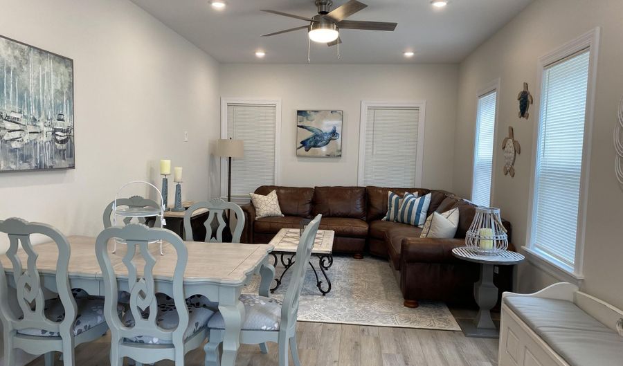 107 Woodland Ave REAR 1ST FL, Avon By The Sea, NJ 07717 - 2 Beds, 1 Bath