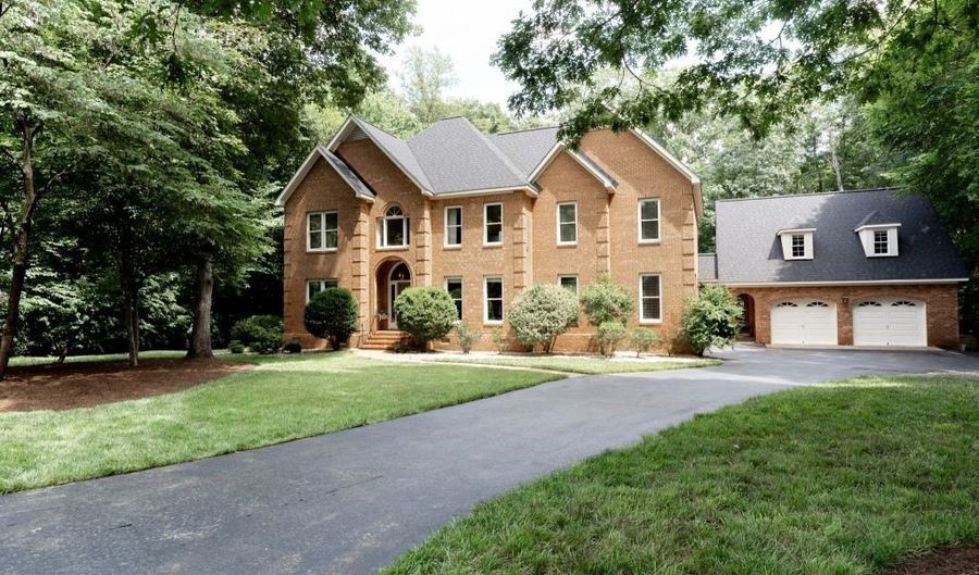 9307 Oak Trl, Ashland, VA 23005 - 4 Beds, 5 Bath