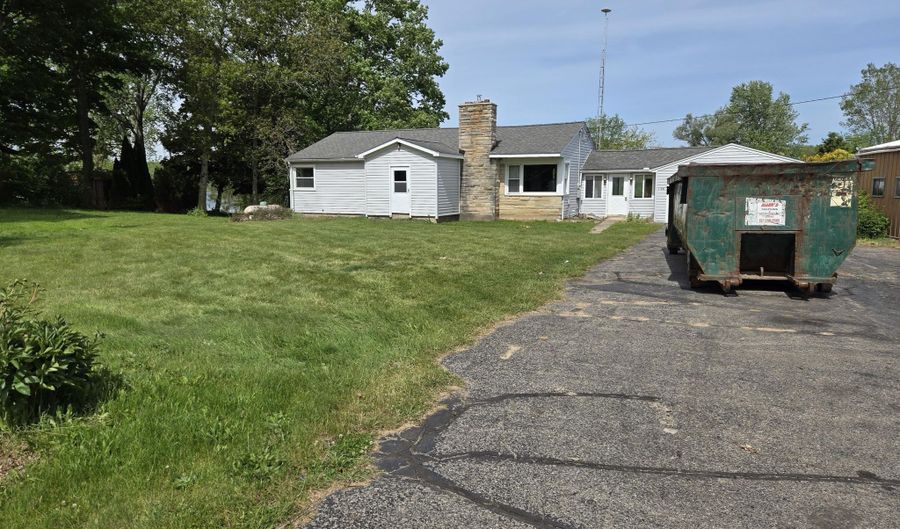 9180 Arkansaw Rd, Allen, MI 49227 - 3 Beds, 3 Bath