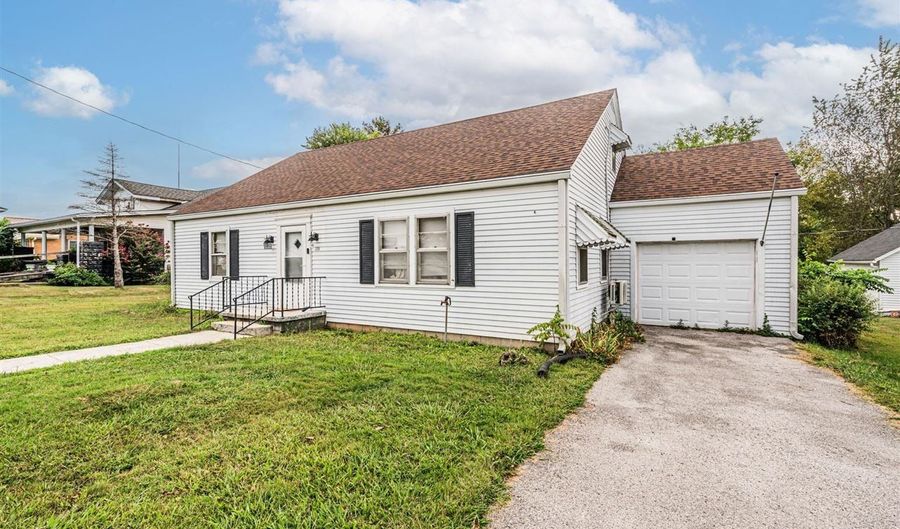 320 N High St, Adairville, KY 42202 - 3 Beds, 2 Bath