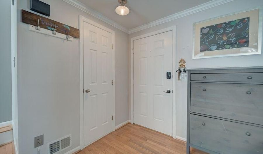 43953 MINTHILL Ter, Ashburn, VA 20147 - 4 Beds, 3 Bath
