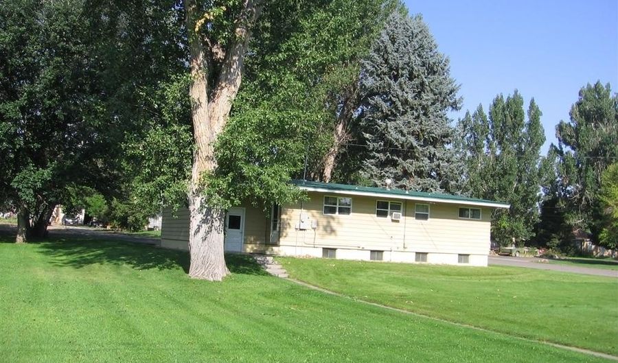 601 S 8th St, Basin, WY 82410 - 2 Beds, 2 Bath