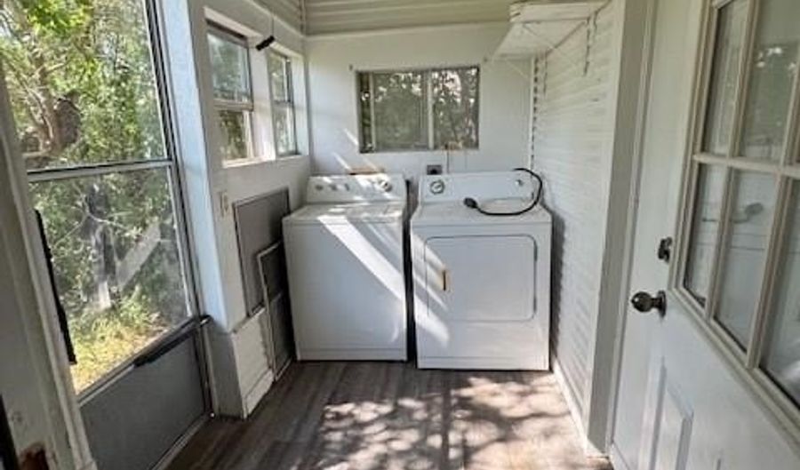 227 S Rife, Aransas Pass, TX 78336 - 2 Beds, 1 Bath