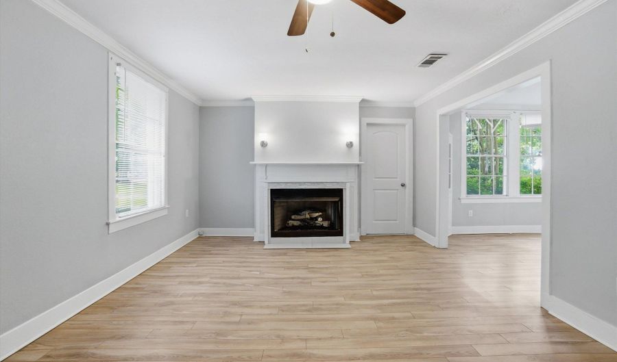 428 Finchley Ave, Baton Rouge, LA 70806 - 4 Beds, 2 Bath