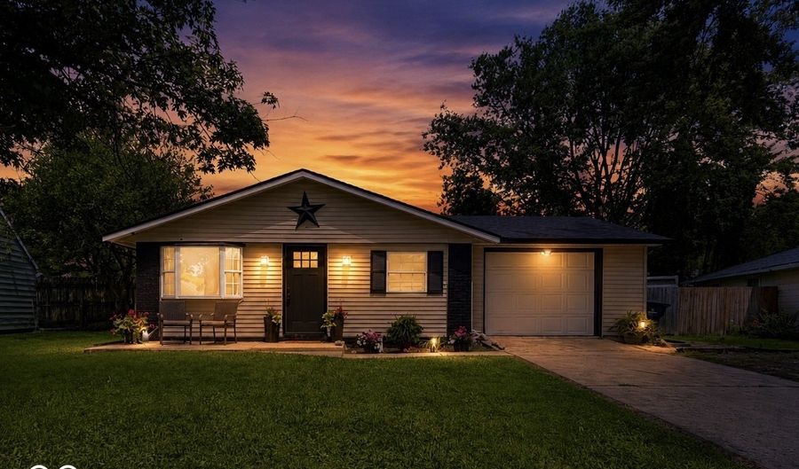 2308 Tamarack Rd, Anderson, IN 46011 - 3 Beds, 1 Bath