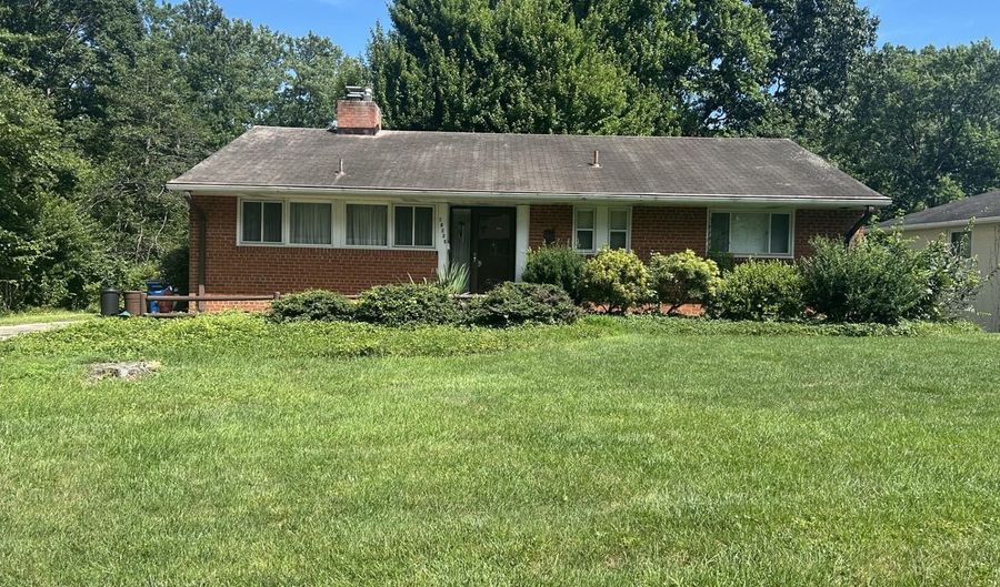 10225 FARNHAM Dr, Bethesda, MD 20814 - 3 Beds, 3 Bath