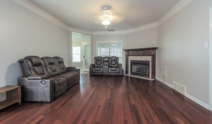 5115 BLUFF SPRINGS Dr, Bartlett, TN 38002 - 3 Beds, 2 Bath