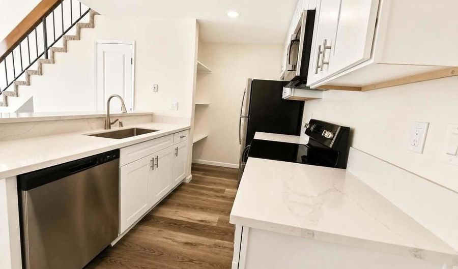 6111 Rancho Mission Rd 310, San Diego, CA 92108 - 2 Beds, 2 Bath