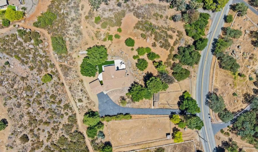 2686 Via Viejas, Alpine, CA 91901 - 4 Beds, 3 Bath