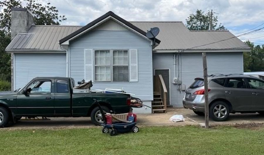 217 LYNN, Adamsville, TN 38310 - 2 Beds, 1 Bath