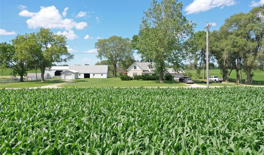 17525 Old Highway 6, Adel, IA 50003 - 3 Beds, 2 Bath