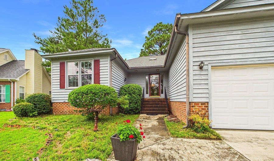 159 Kensington Way, Aberdeen, NC 28315 - 2 Beds, 2 Bath