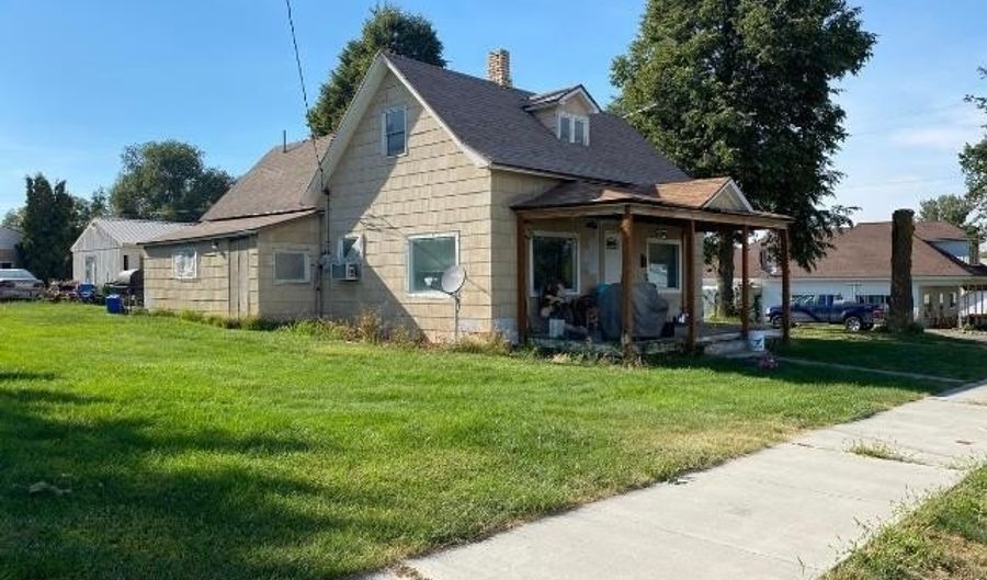 204 S 3rd St, Almira, WA 99103 - 3 Beds, 1 Bath