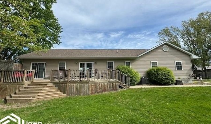 725 N E St, Albia, IA 52531 - 4 Beds, 3 Bath