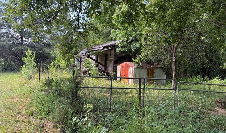 304 Cleveland Rd, Anderson, SC 29626 - 2 Beds, 2 Bath