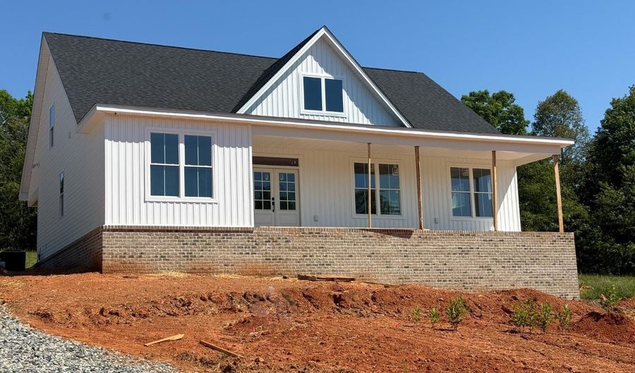 9009 Stonewall Rd, Appomattox, VA 24522 - 3 Beds, 2 Bath