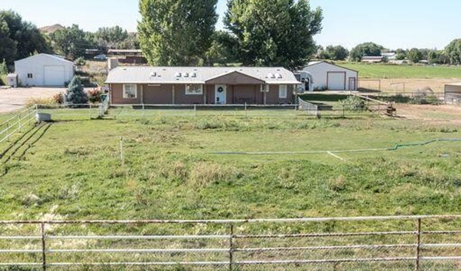 64 ROAD 5192, Bloomfield, NM 87413 - 3 Beds, 2 Bath