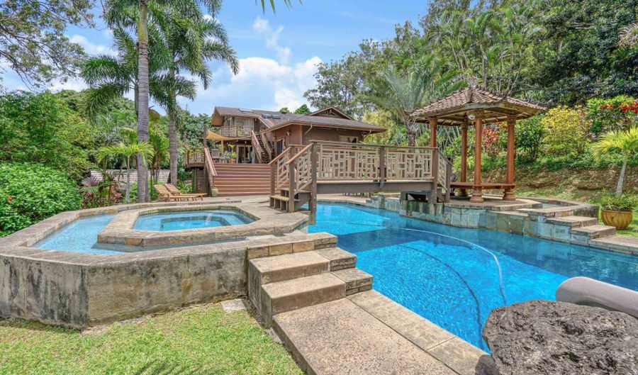 1073 Nanihoku Pl, Haiku, HI 96708 - 7 Beds, 5 Bath