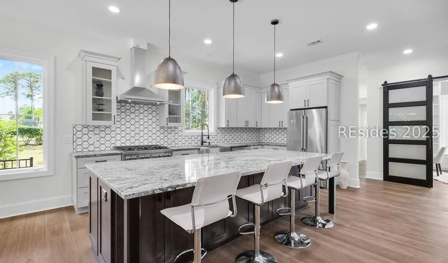 159 Farnsleigh Ave, Bluffton, SC 29910 - 5 Beds, 6 Bath