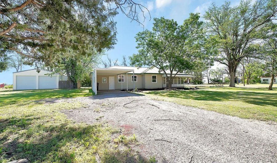 100 N Ricksecker St, Abbyville, KS 67510 - 2 Beds, 1 Bath