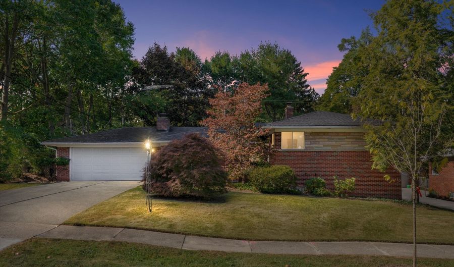 2510 Manchester Rd, Ann Arbor, MI 48104 - 3 Beds, 2 Bath