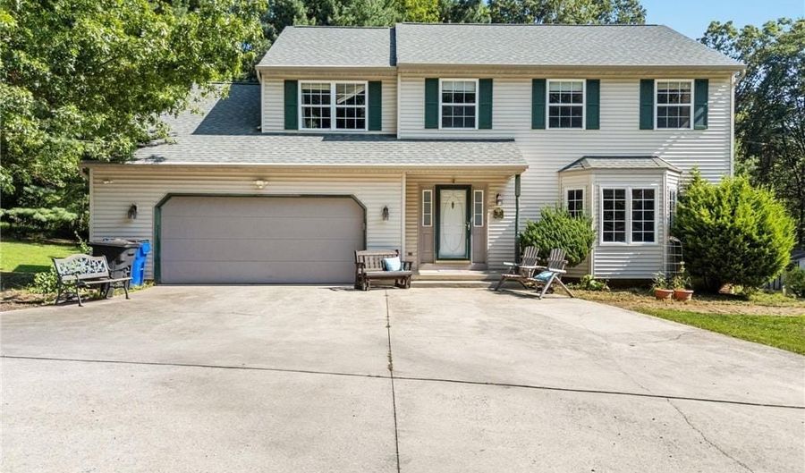 15 Oriole Ln, Alsace, PA 19606 - 4 Beds, 3 Bath