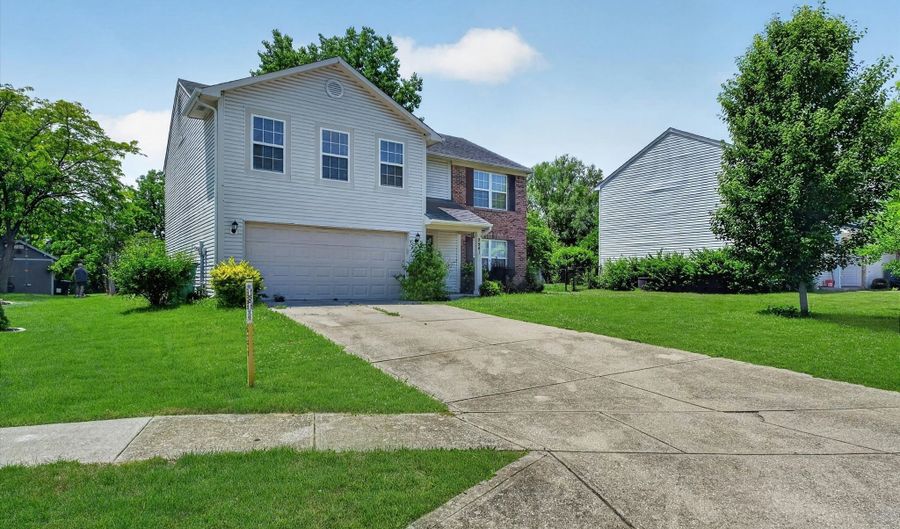 9941 Comb Run Ct, Avon, IN 46123 - 4 Beds, 3 Bath