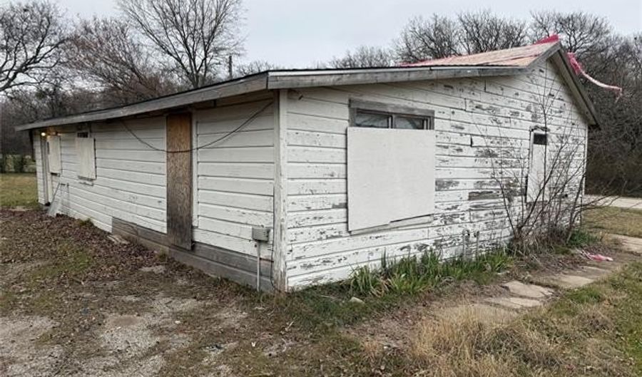 923 E Main, Ardmore, OK 73401 - 2 Beds, 1 Bath