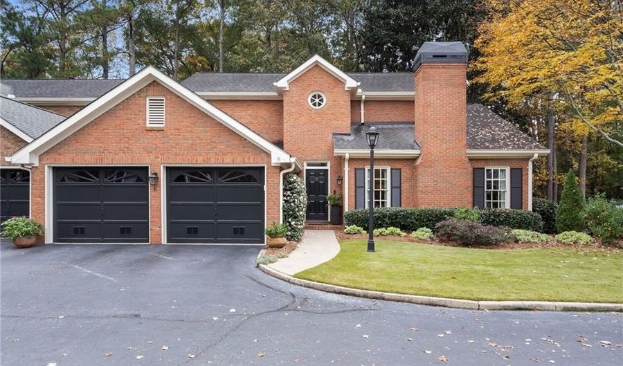 31 Pointe Ter SE, Atlanta, GA 30339 - 4 Beds, 3 Bath