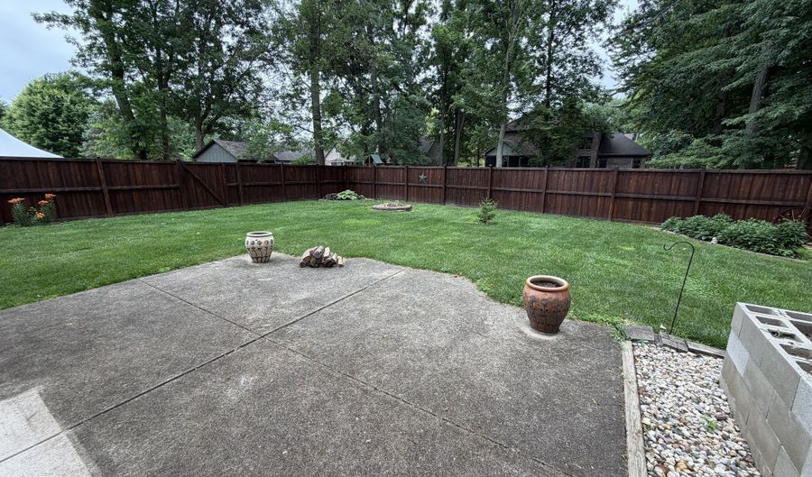 656 Mac Beth Dr, Avon, IN 46123 - 4 Beds, 3 Bath
