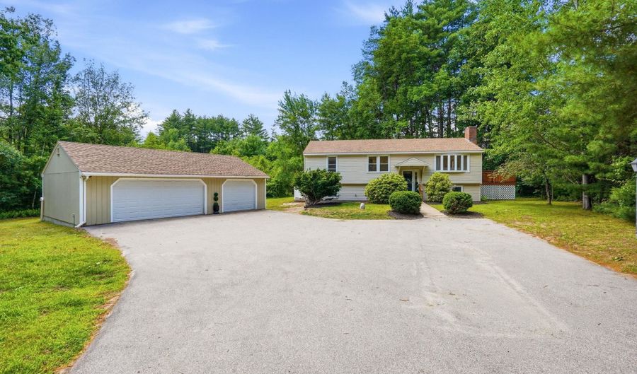 632 Raymond Rd, Chester, NH 03036 - 4 Beds, 2 Bath